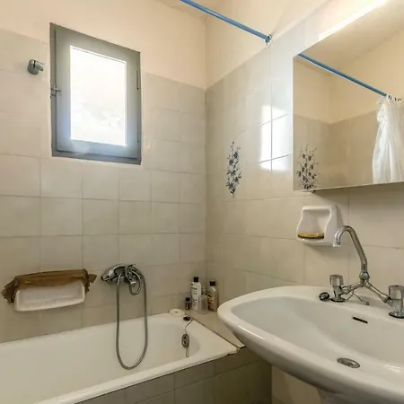 Three-bedroom Holiday In 펜션